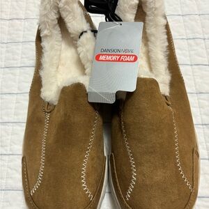 Danskin women’s boots. NWT